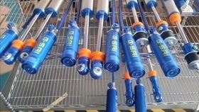 国产氮气减震维修视频教程,国产氮气减震器维修实操教程解析